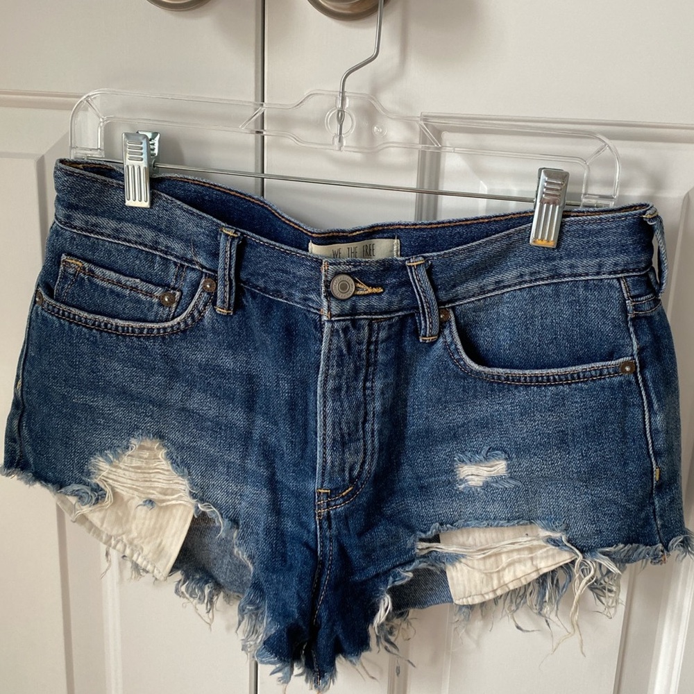 Cutoff Denim Shorts Free People - Picture 2 of 3